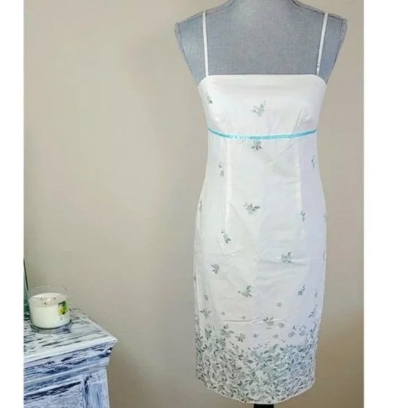 Ann Taylor Dresses & Skirts - NWT Ann Taylor White Summer Dress with Straps Size 2